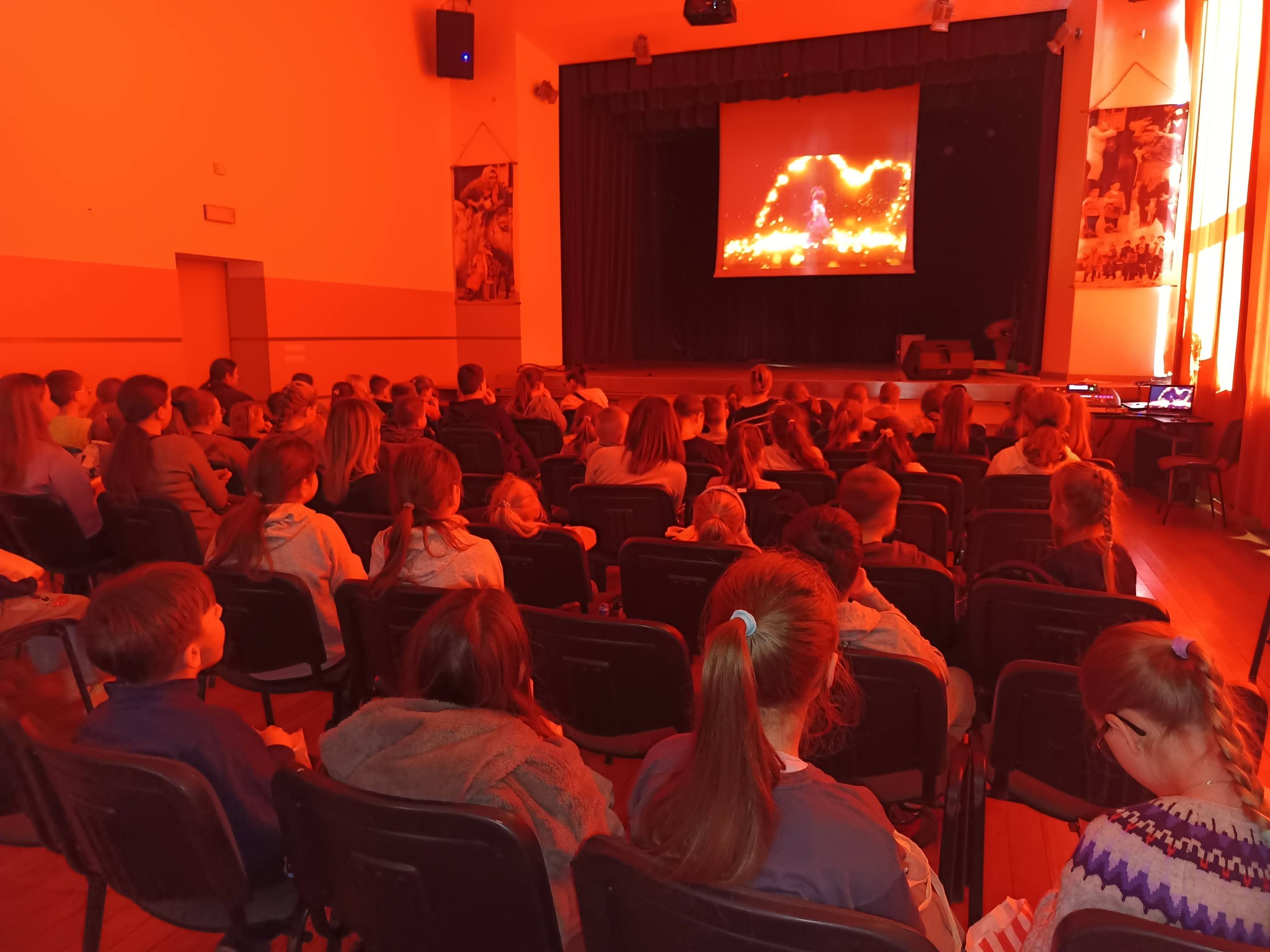 Seans bajki „Nasze Magiczne Encanto”