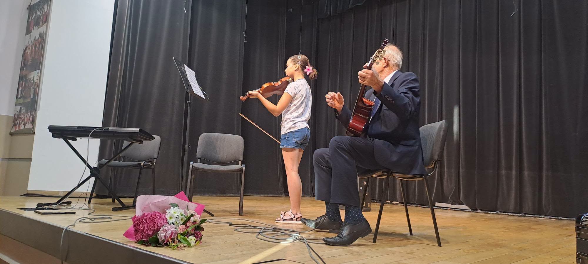 🎶 Uroczyste zakończenie szkółki gry na instrumentach prowadzonej przez pana Ryszarda Mola